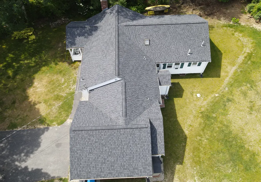 Read more about the article The best roofing materials for high wind areas: Protecting Your Home Smartly!